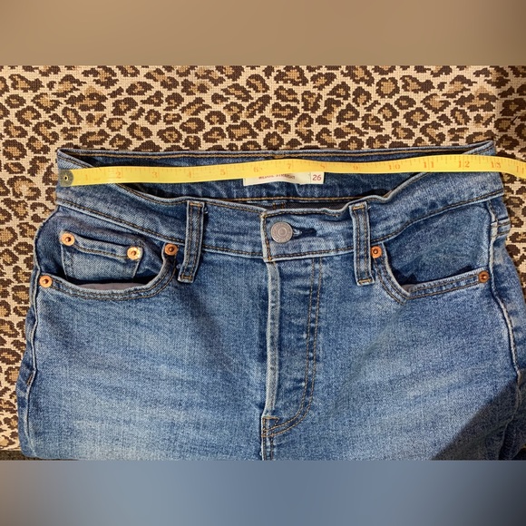 Levi’s Wedgie Straight~W26/L28~blue mid wash - Picture 3 of 11